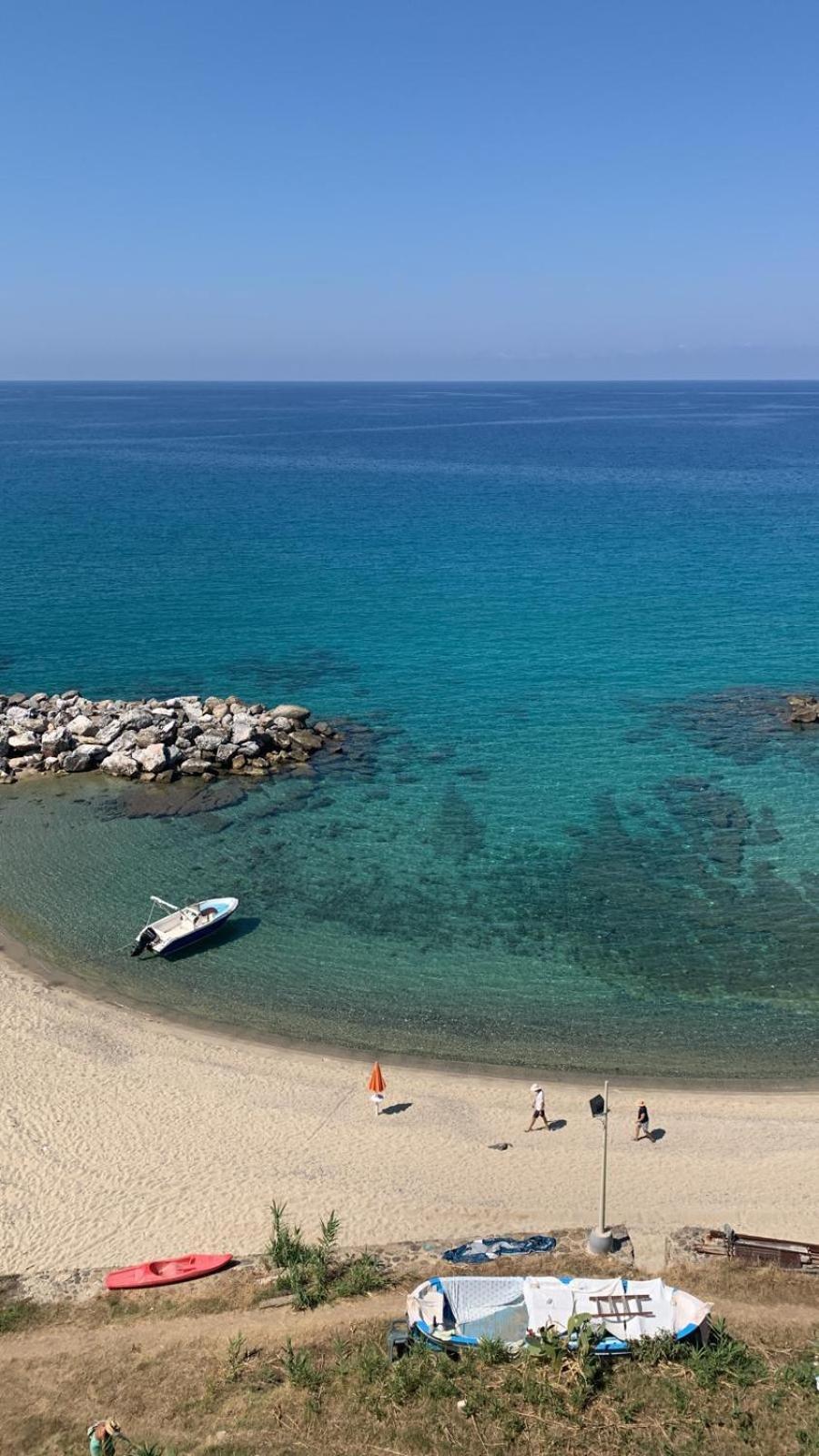 Appartamento sul mare con accesso privato spiaggia Pizzo  Esterno foto