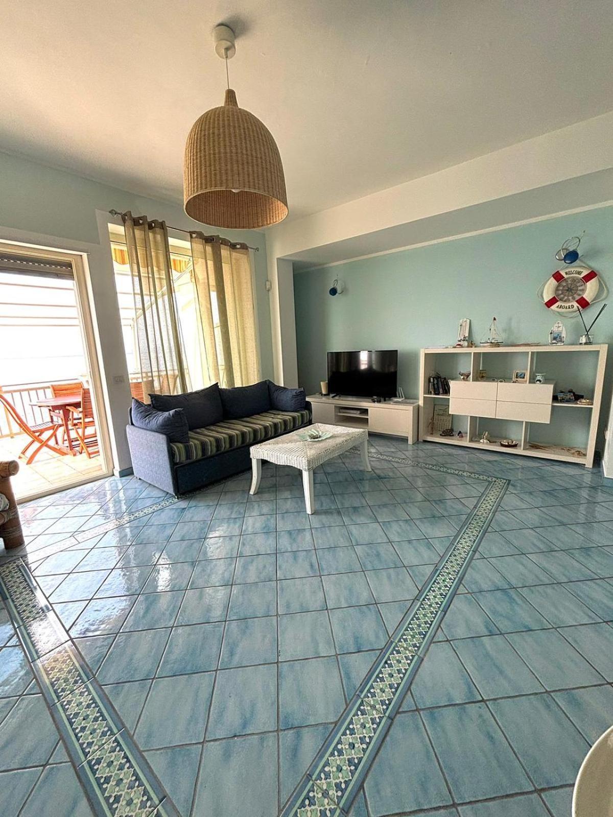 Appartamento sul mare con accesso privato spiaggia Pizzo  Esterno foto